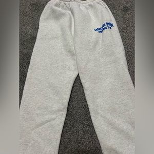 white fox jogger